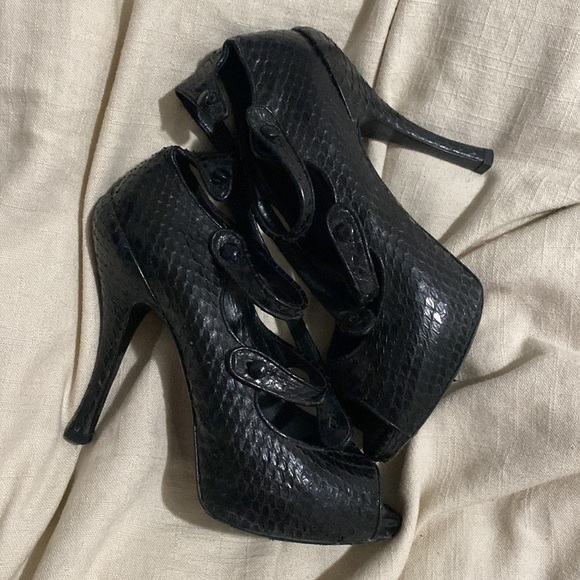 Christian Dior snake skin heels - Picture 5 of 5